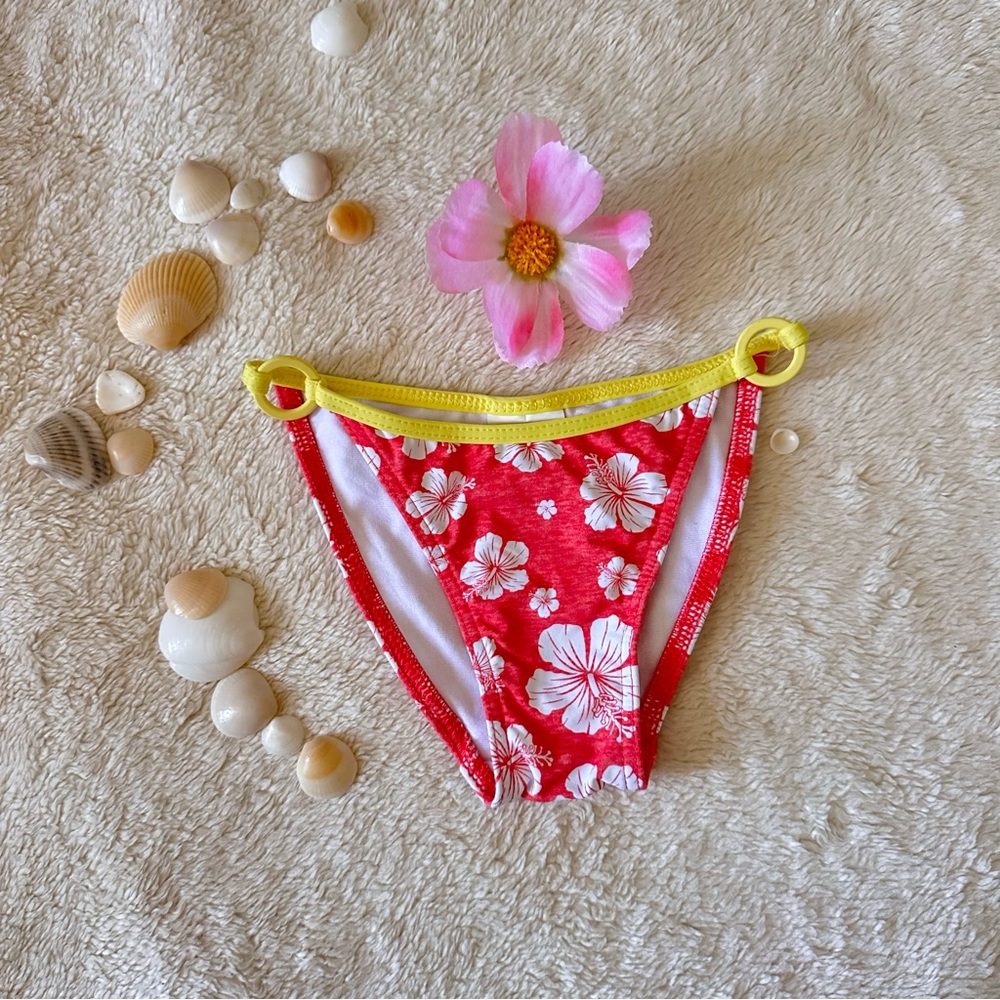 Kiwi Girl’s Swim Bottom- Red Floral Bikini Style Size 6